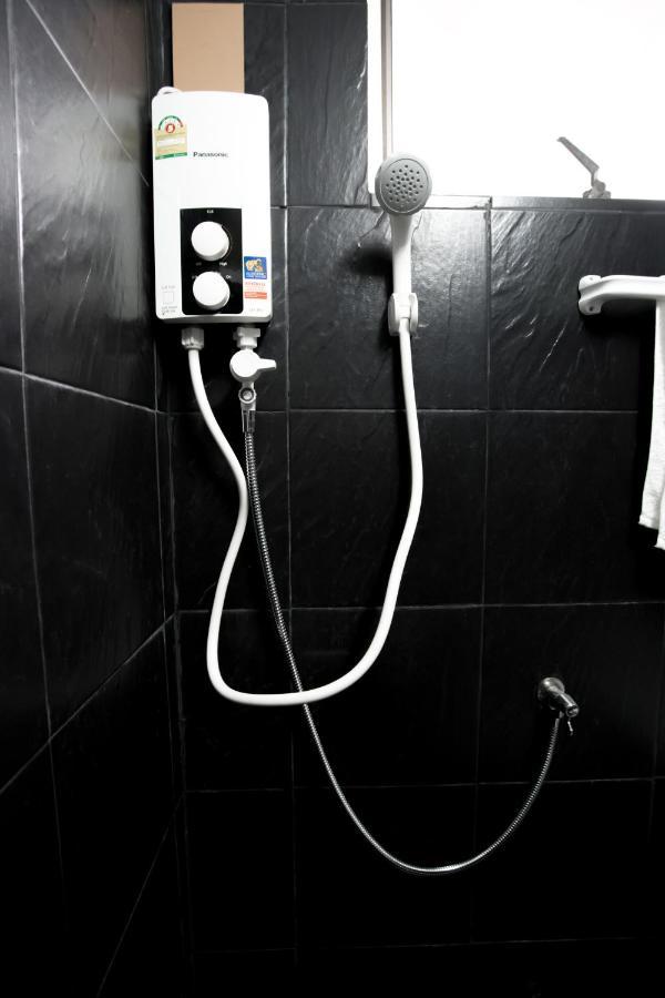 Roomquest Bangkok Ratchada Экстерьер фото
